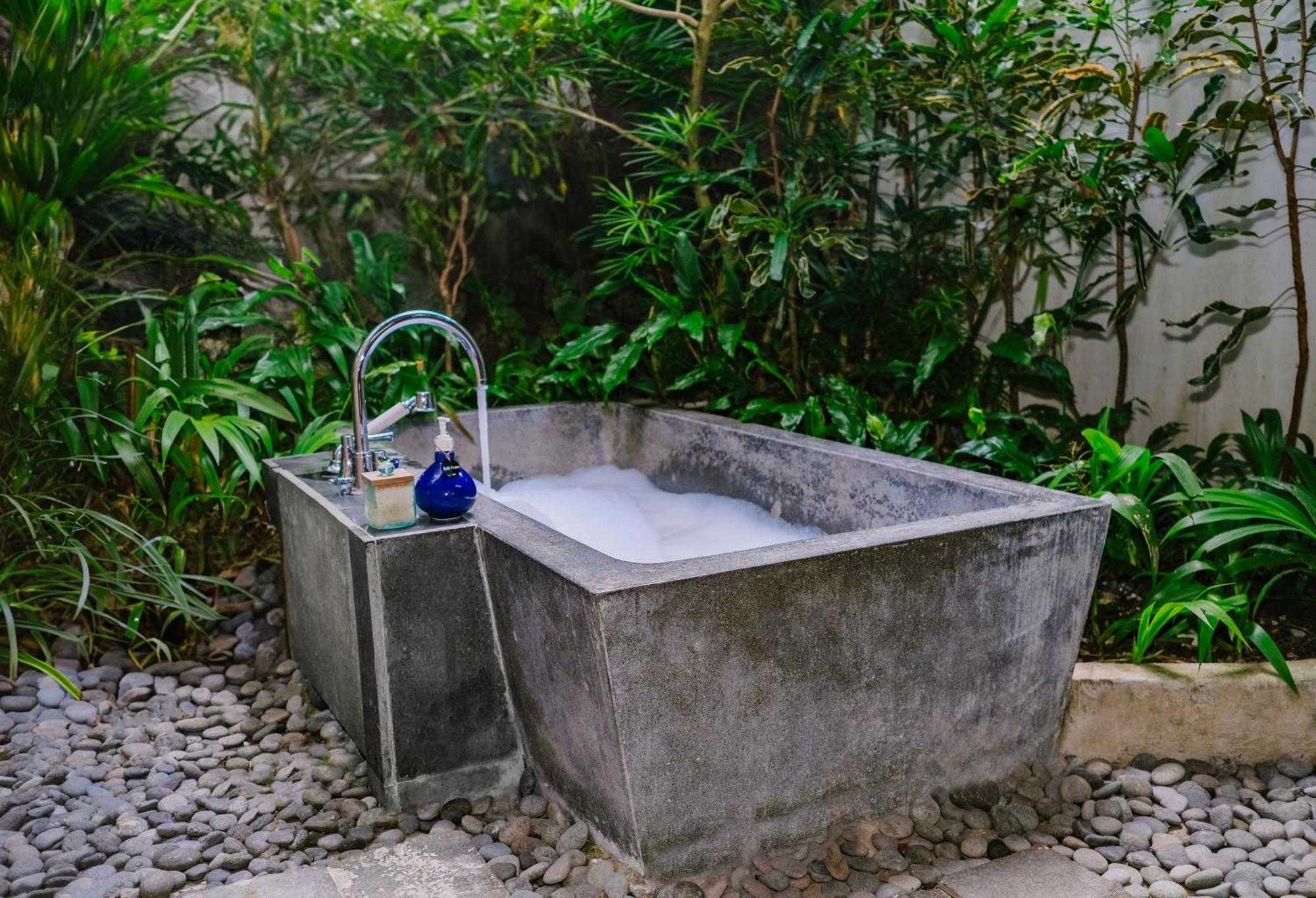 Amora Ubud Boutique Villas Екстериор снимка